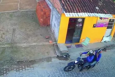 
			
				PC caça acusados de matar jovem dentro de estabelecimento do pai em Santa Luzia do Norte
			
			