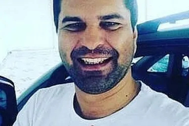 
			
				Policial acusado de matar blogueiro Kleber Malaquias é transferido para presídio federal
			
			