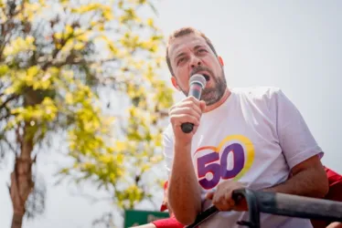 
			
				Por votos de Marçal, petistas querem Boulos mais agressivo no 2º turno
			
			