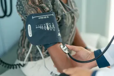 
			
				Pressão “12 por 8” passa a ser considerada alta; entenda novas diretrizes
			
			
