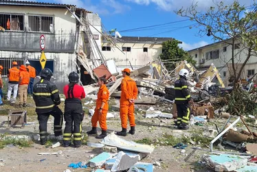 
			
				Rastros de destruição e mortes: veja imagens de desabamento de prédio
			
			