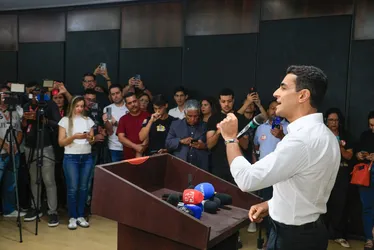 
			
				Reeleito, JHC promete três grandes projetos e programa de R$ 200 mi para facilitar financiamentos
			
			