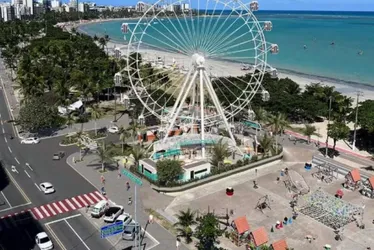 
			
				Roda-gigante na Pajuçara contará com vista panorâmica, ar-condicionado e wi-fi
			
			