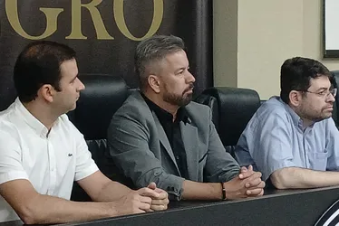 
			
				Rogério Siqueira é reeleito presidente do ASA e anuncia novo executivo de futebol
			
			