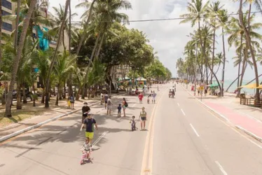 
			
				Rua aberta da Ponta Verde funcionará durante o feriado de Nossa Senhora Aparecida
			
			
