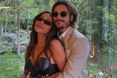 
			
				Sabrina Sato revela que está grávida de Nicolas Prattes
			
			