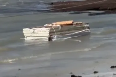
				Saiba o que transportava navio que naufragou a caminho de Noronha
			
			