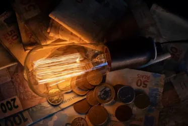 
			
				Saiba quanto governo pode economizar com retorno do horário de verão
			
			