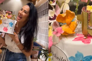 
			
				Scheila Carvalho sobre trocar velas em aniversário: “O que vale é como enxergo”
			
			