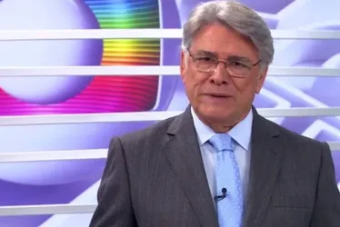
				Sérgio Chapelin surge irreconhecível para homenagear Cid Moreira; veja
			
			