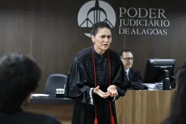 
			
				'Suor, luta e lágrimas': promotora aponta crueldade dos acusados com auditor fiscal
			
			