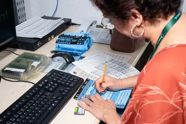 
			
				TRE inicia geração das mídias para preparação das urnas eletrônicas
			
			