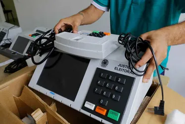 
			
				TRE/AL inicia carga das mais de 8 mil urnas 
 que serão utilizadas na eleição municipal
			
			