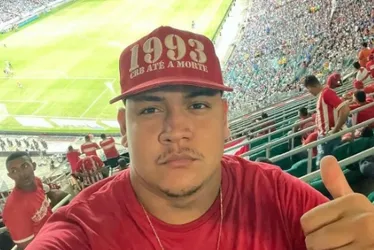 
			
				Torcedor é assassinado a tiros e cai em calçada de residência no Clima Bom
			
			