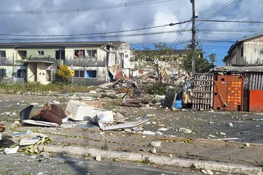 
			
				Rastros de destruição e mortes: veja imagens de desabamento de prédio
			
			