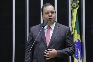 
			
				PT requenta rusgas para fritar Elmar na sucessão de Lira
			
			
