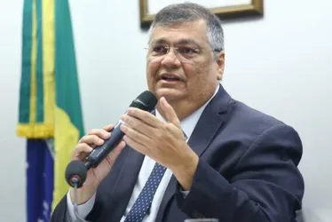 
			
				Uso de jatinhos da FAB por Flávio Dino custou R$3,2 milhões em 8 meses
			
			