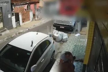 
			
				Veja o que se sabe sobre caso de mulher espancada após tentativa de estupro no Jacintinho
			
			