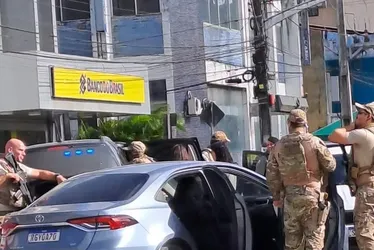 
			
				Veja vídeo da abordagem da PF a suspeitos de crime eleitoral
			
			