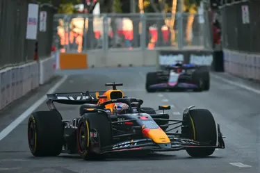 
			
				Verstappen diz que ‘próximo passo será o último’ em meio a papo sobre saída da F1
			
			