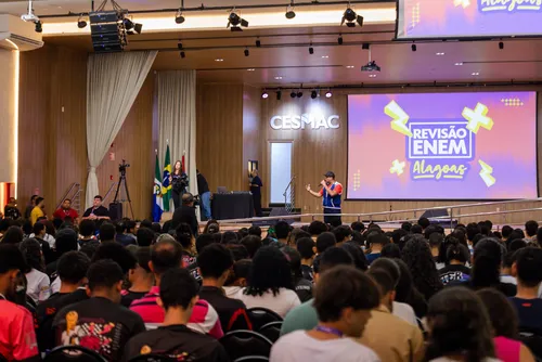 
				Alunos esclarecem as últimas dúvidas durante o 'Revisão ENEM' em Maceió e Arapiraca
			
			