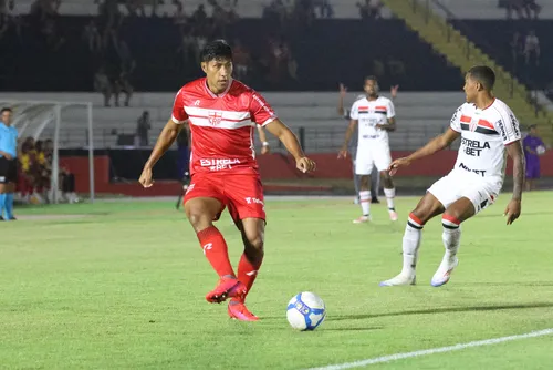 
				CRB empata com Botafogo-SP e completa 13 jogos sem vencer na Série B
			
			