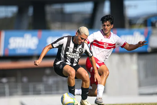 
				CRB empata com o Botafogo-RJ, nos acréscimos, pelo Campeonato Brasileiro de Aspirantes
			
			