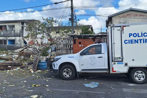 
				Rastros de destruição e mortes: veja imagens de desabamento de prédio
			
			