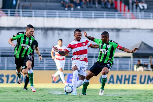 
				Léo Pereira revela tranquilidade após vitória contra América-MG
			
			