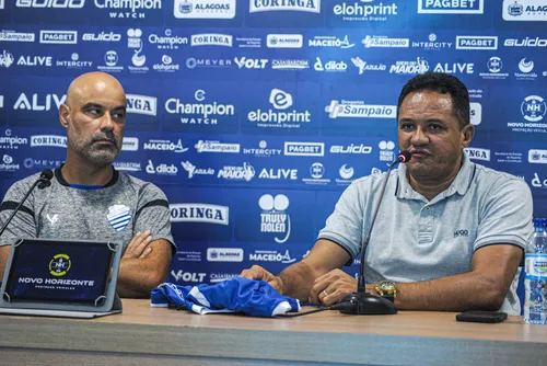 
				Mossoró lamenta falas de Jadson Oliveira em relação à base: "Declaração infeliz"
			
			