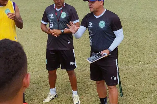 
				Penedense anuncia técnico Bebeto Moraes para 2025
			
			