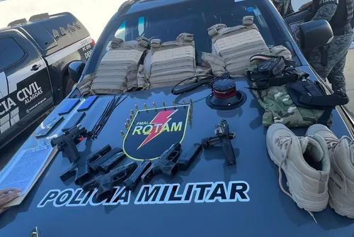 
				Suspeitos que tentaram assaltar prédio no Farol são alagoanos e têm passagem pela polícia
			
			