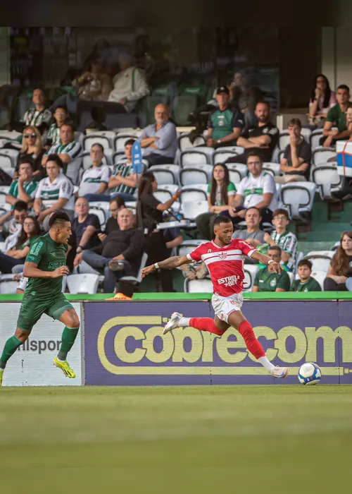 
				
					CRB leva gol do Coxa nos acréscimos e é derrotado por 2 a 1, pela Série B
				
				