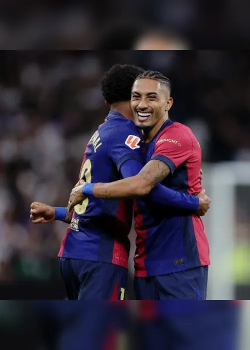 
			
				Raphinha faz golaço, Barcelona goleia Real Madrid e abre vantagem no topo de LALIGA
			
			
