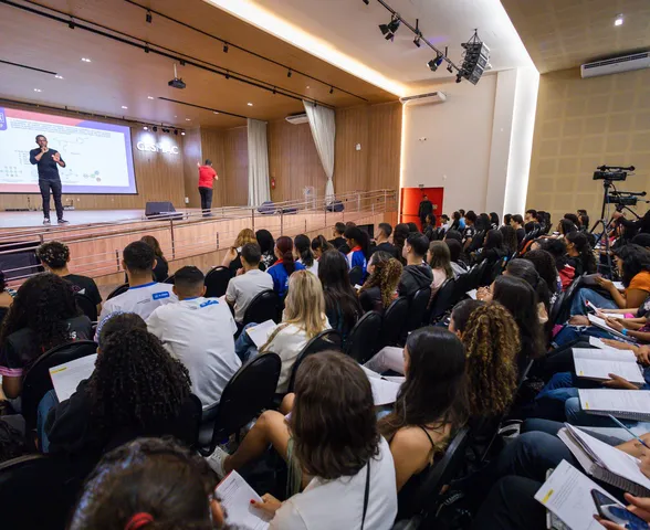 Alunos esclarecem as últimas dúvidas durante o 'Revisão ENEM' em Maceió e Arapiraca
