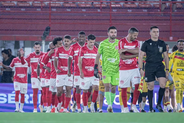 

					CRB vira contra o Brusque na reta final e sai da zona de rebaixamento

				