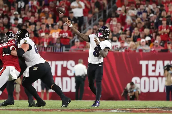 
				
					Em noite de Lamar Jackson, Baltimore Ravens vence o Tampa Bay Buccaneers
				
				