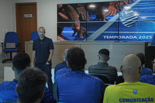 
				
					Higo Magalhes apresenta planejamento interno para a prxima temporada do CSA
				
				