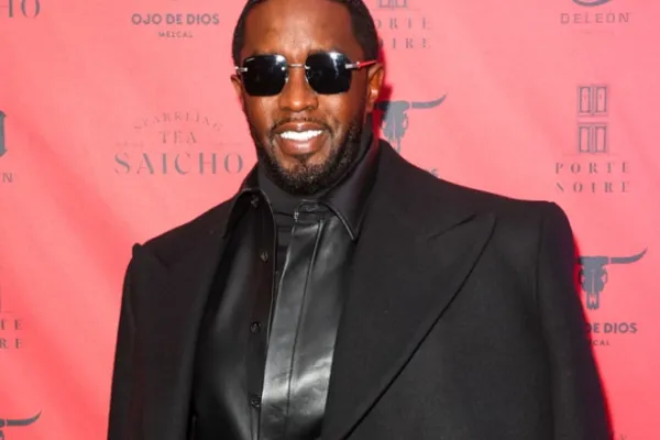 
				
					Homem é intimado a entregar fitas de festas proibidonas de Diddy
				
				