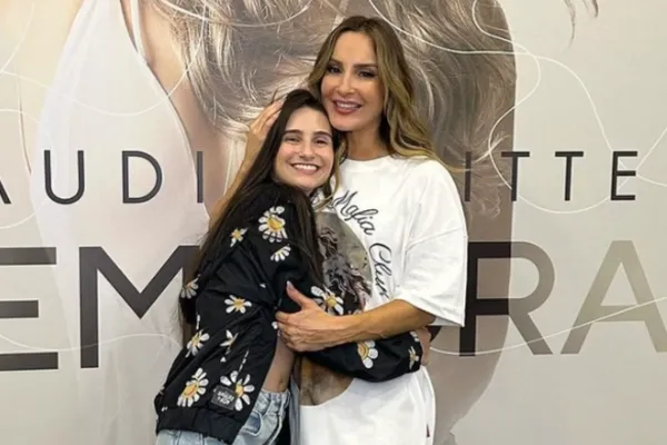 
				
					Namorado revela causa da morte da bailarina de Claudia Leitte
				
				