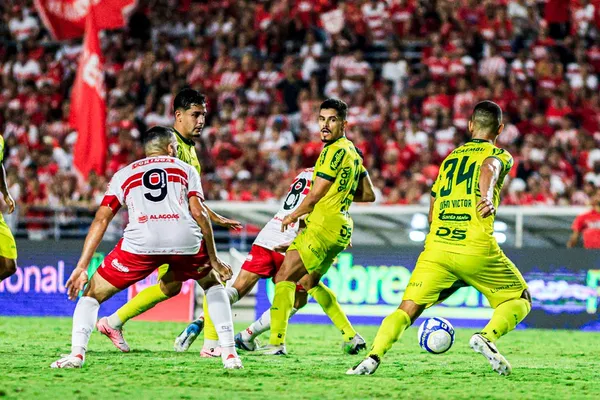 
				
					No Rei Pelé, CRB sofre o gol no final e perde para o Mirassol: 1 a 0
				
				