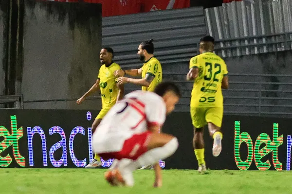 
				
					No Rei Pelé, CRB sofre o gol no final e perde para o Mirassol: 1 a 0
				
				