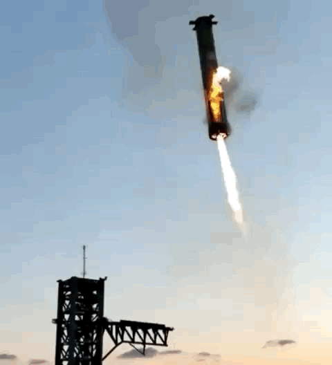 SpaceX faz manobra inédita de retorno com propulsor de foguete Starship; assista