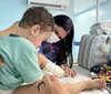 Criança que sobreviveu a tragédia na Serra da Barriga recebe alta do HGE imagem