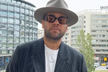 
			
				Acusado de estupro, Daniel Alves é criticado após postar vídeo cantando louvor
			
			