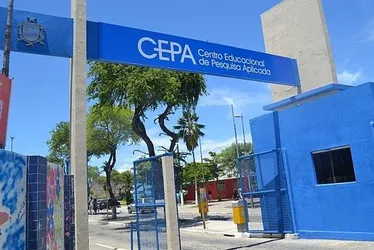
				Aluno cai de janela do Cepa e perde sensibilidade nas pernas; Seduc investiga
			
			