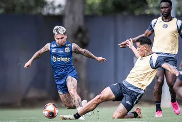 
			
				Athletic aplica 4 a 1 no Santos em jogo-treino no CT Rei Pelé
			
			