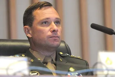 
				Cid diz que estimou valor em sacola pelo peso e reafirma entrega de dinheiro; Braga Netto nega
			
			