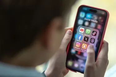 
			
				Austrália propõe lei que proíbe uso de redes sociais para menores de 16 anos
			
			