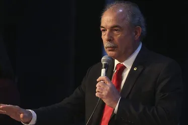 
			
				BNDES não mostra serviço, mas quintuplica gastos com propaganda
			
			